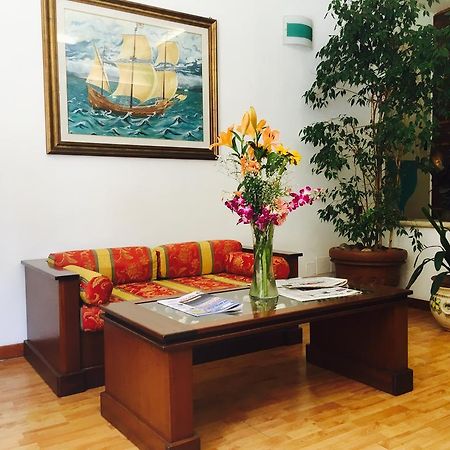 Hotel La Bussola Anzio Zewnętrze zdjęcie